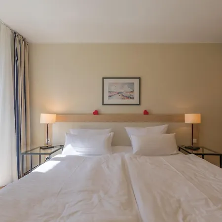 Herzmuschel An Der Seebruecke *